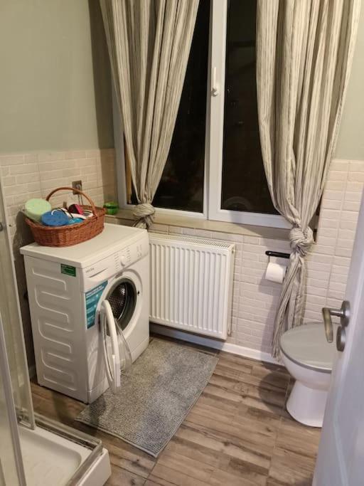 Lovely Apartament In Bucharest, Baba Novac Area Exterior photo